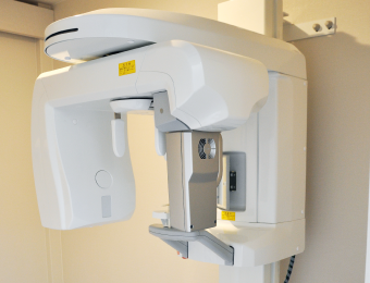 パノラマ・断層撮影X線診断装置